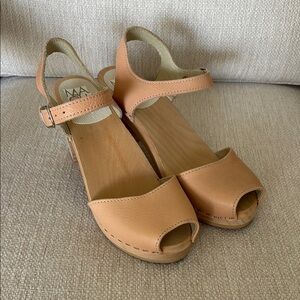 Tan Leather Mules with Wooden Platform
